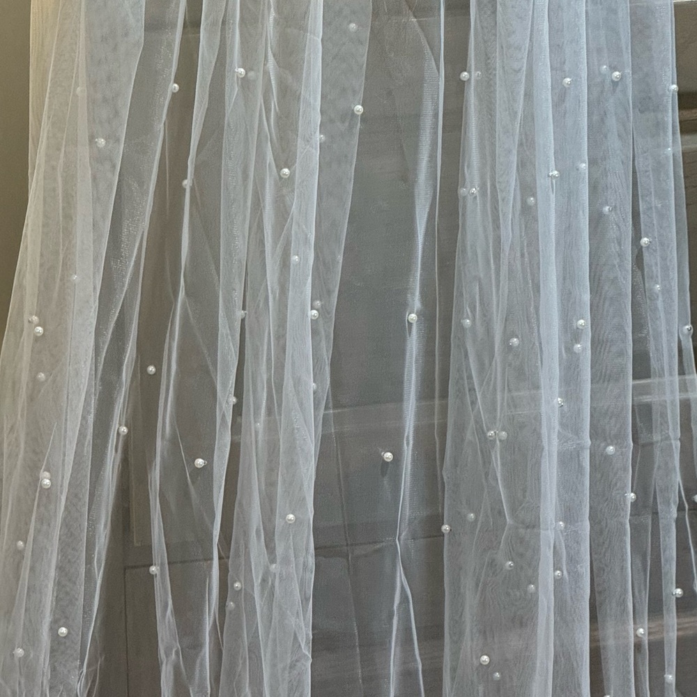 Veil-Pearl Details​